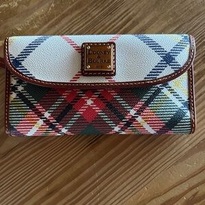 Dooney & Bourke Windsor Continental White Tartan Plaid Wallet